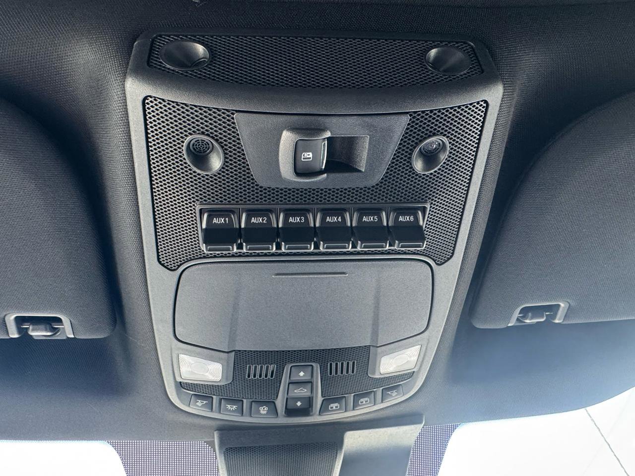 Used 2022 Ford F450 Platinum w/ FX4 Off-Road Package AWD/4WD image 38