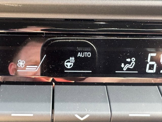 New 2025 Toyota Crown Signia image 27