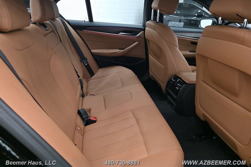 Used 2023 BMW 530i w/ Convenience Package RWD image 31