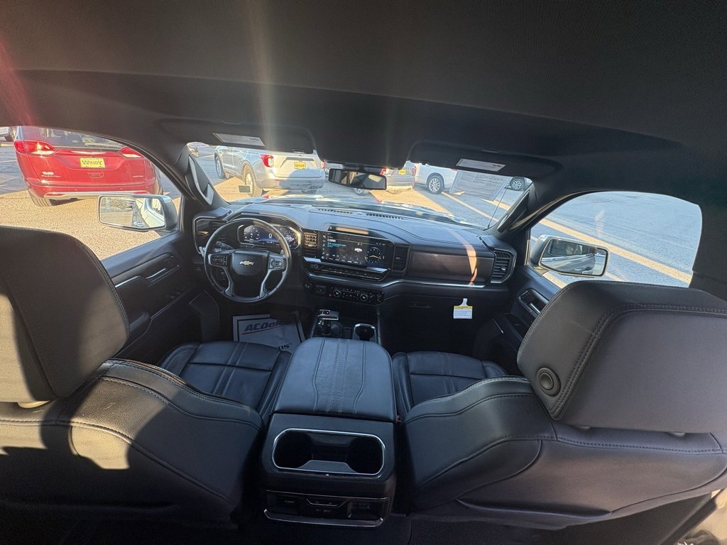 Used 2024 Chevrolet Silverado 1500 High Country image 14
