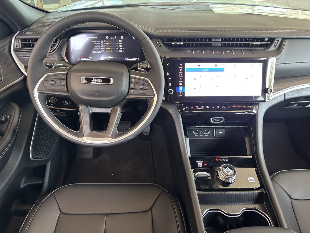 New 2026 Jeep Grand Cherokee Limited w/ Limited Altitude Package AWD/4WD image 10
