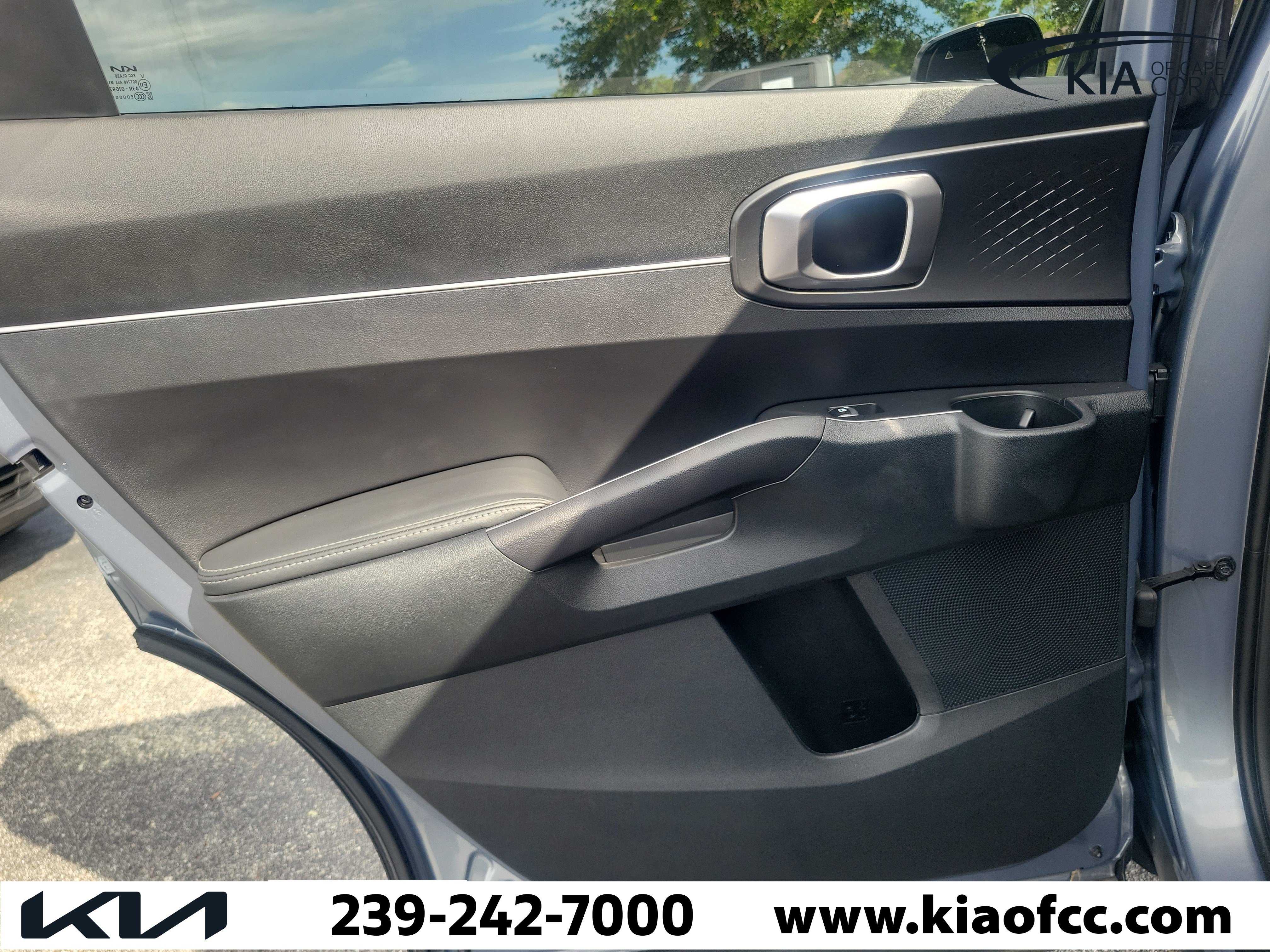 Certified 2025 Kia Sorento S w/ Panoramic Sunroof Package FWD image 12