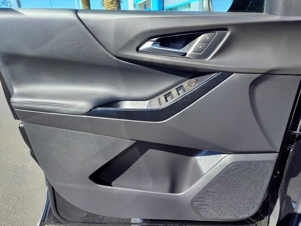 New 2026 Chevrolet Equinox LT image 9