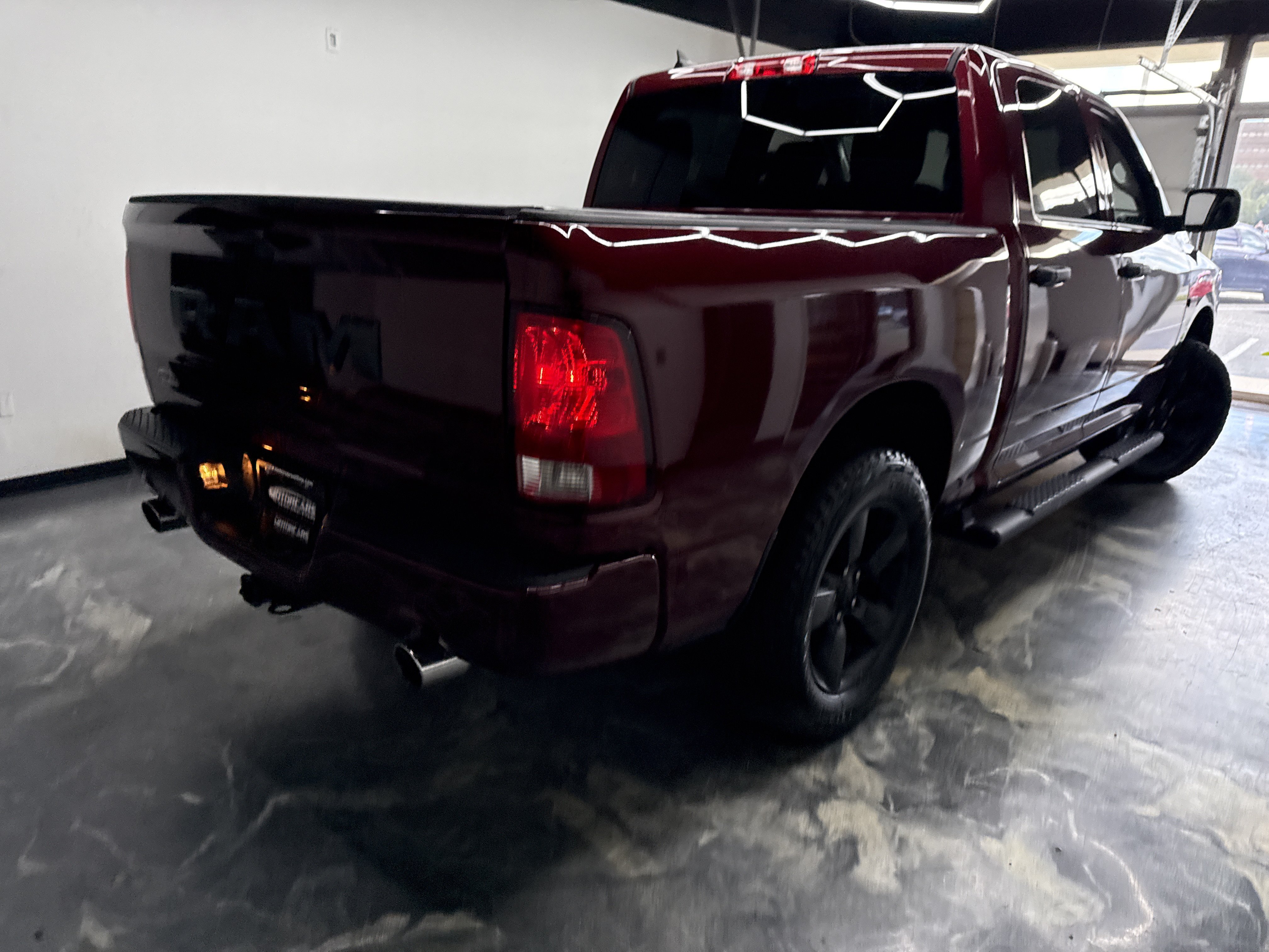 Used 2019 RAM 1500 Express w/ Wheel & Sound Group AWD/4WD image 3