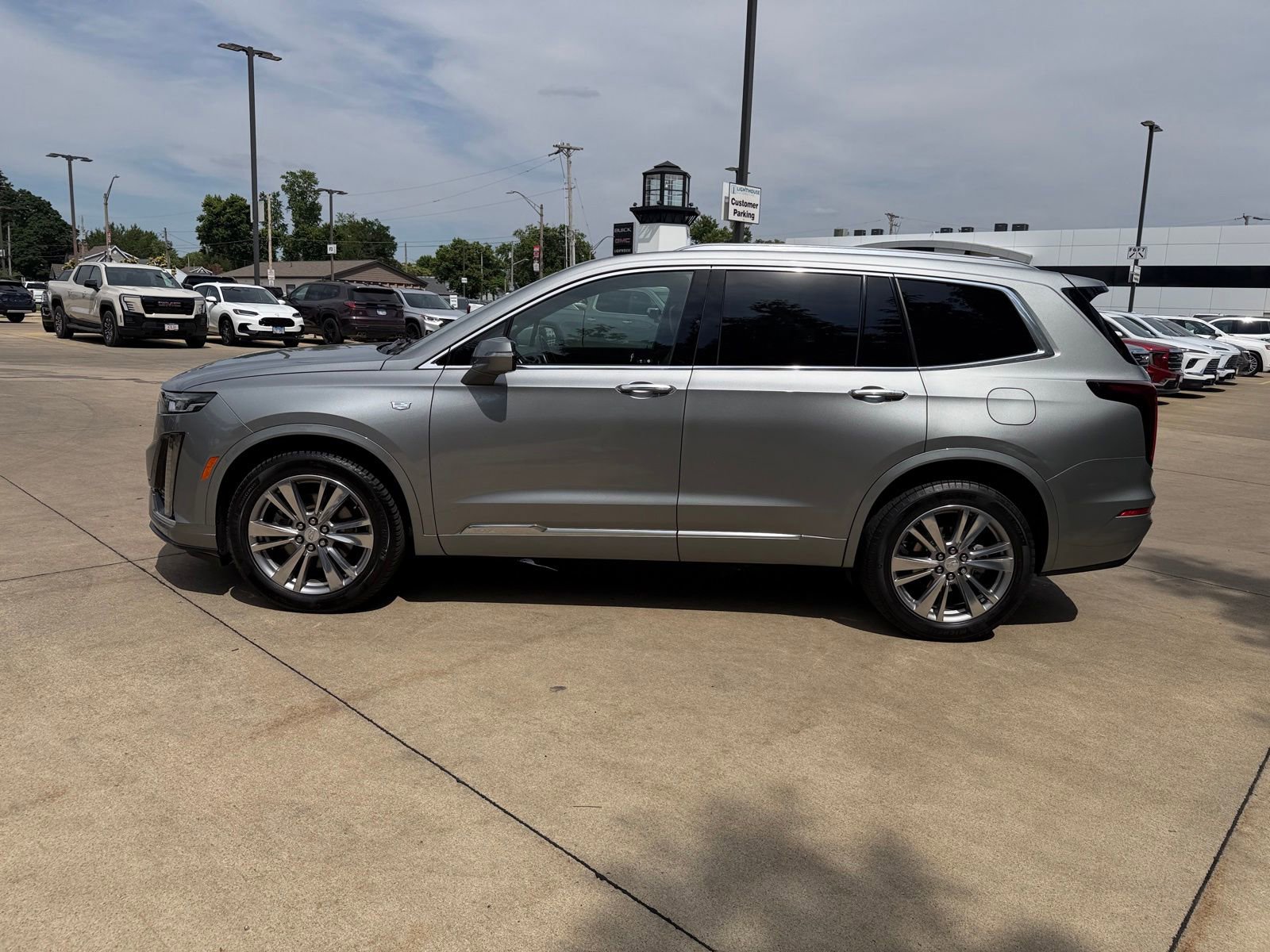 Used 2023 Cadillac XT6 Premium Luxury AWD/4WD image 7