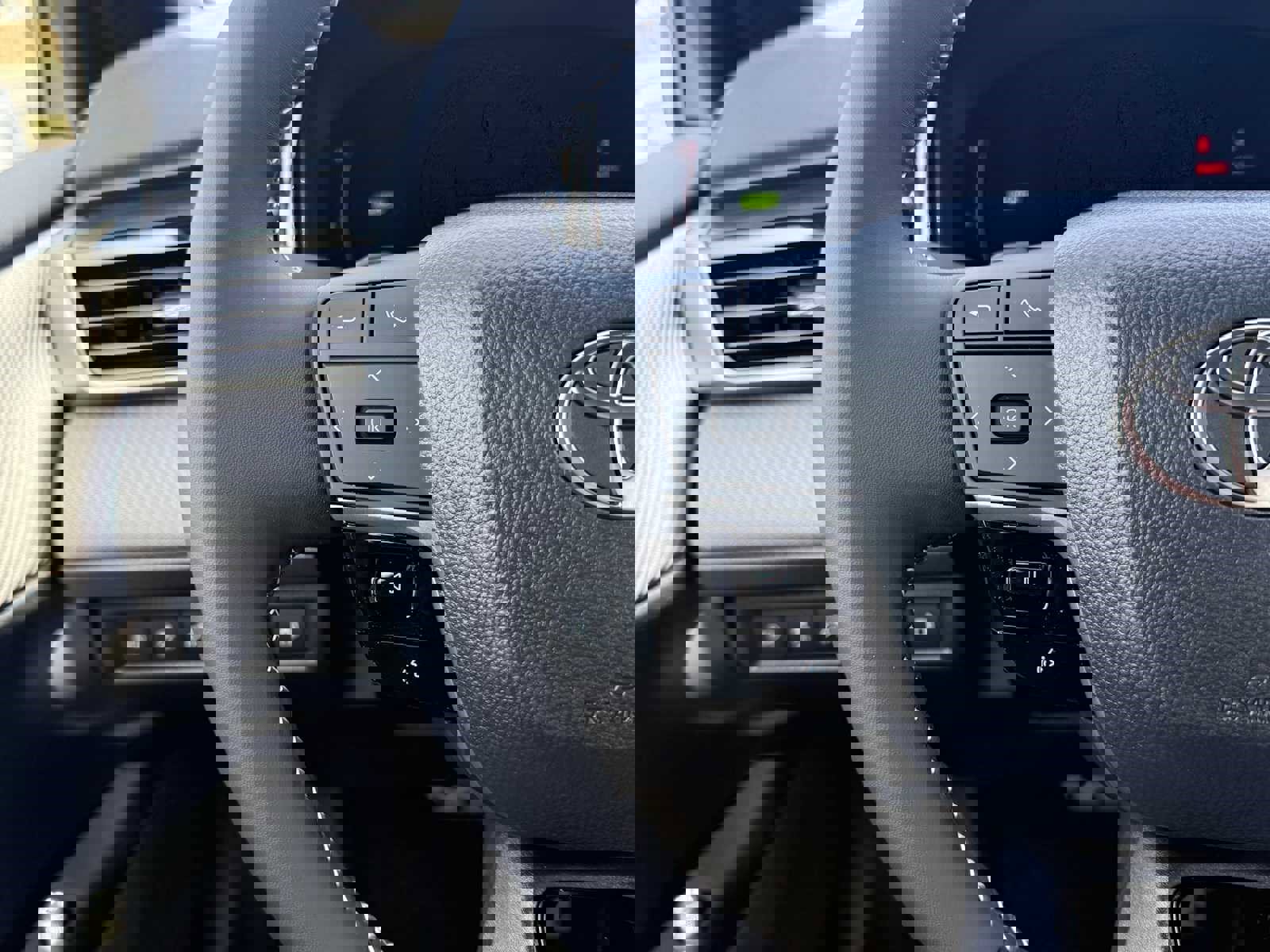 New 2026 Toyota Camry SE image 9