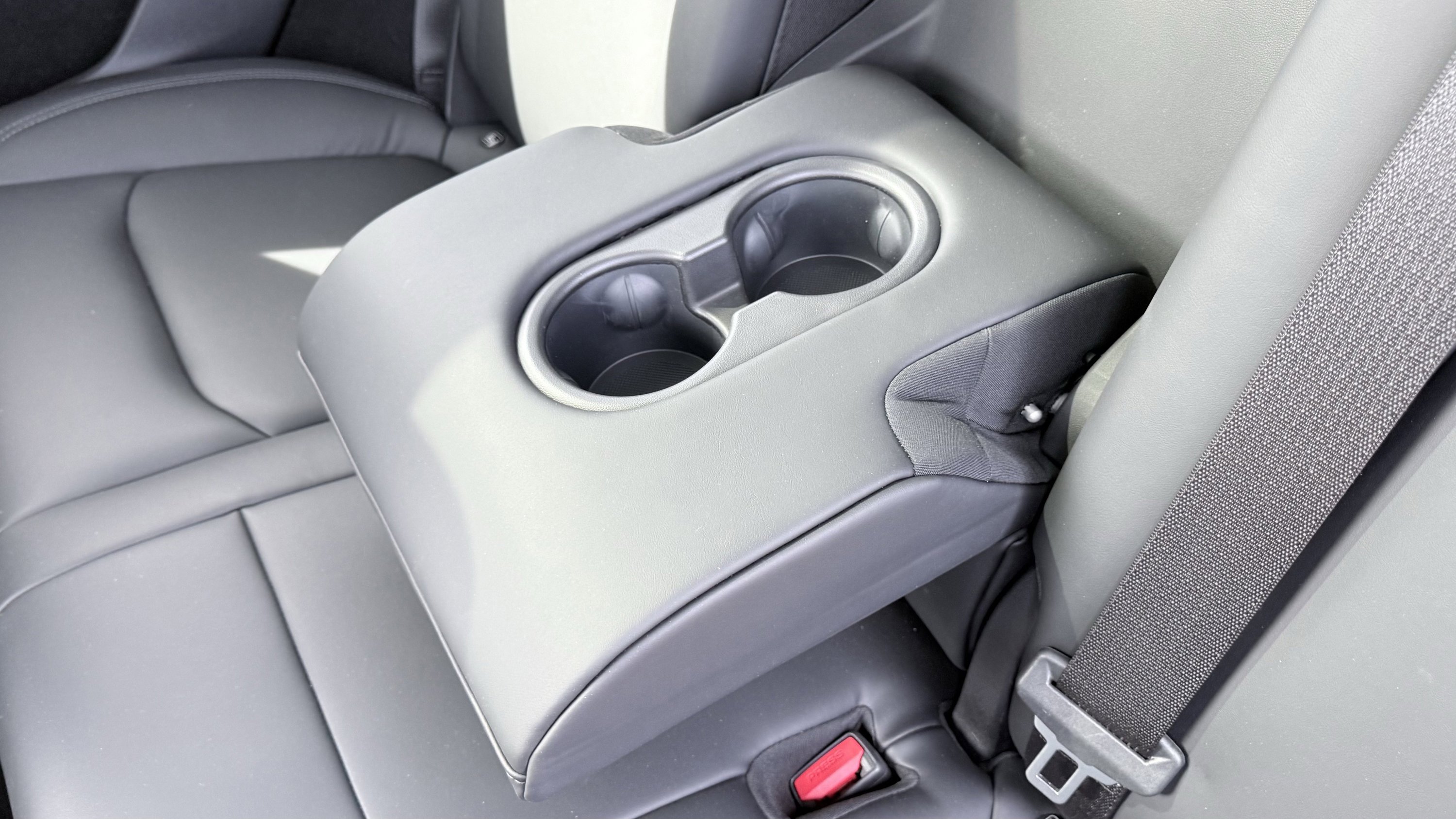 Used 2023 Tesla Model Y Long Range image 32