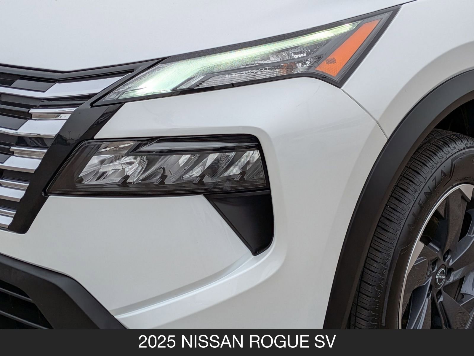 Certified 2025 Nissan Rogue SV image 11