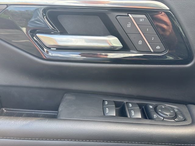 Used 2025 Chevrolet Tahoe Z71 w/ Comfort Package image 16