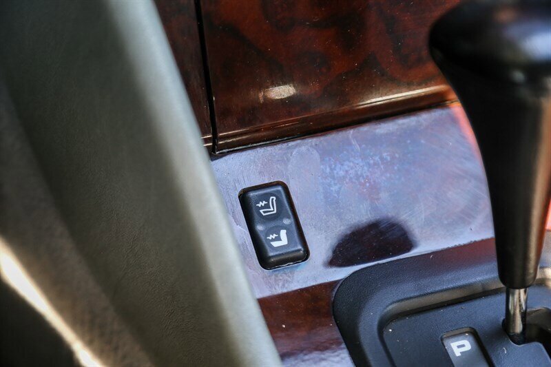 Used 1995 Mercedes-Benz E 320 Convertible image 84