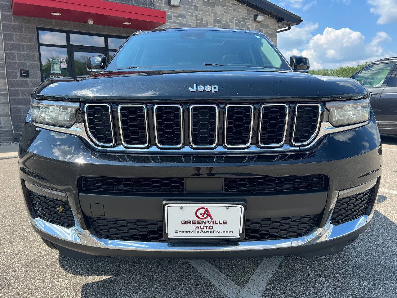 Used 2022 Jeep Grand Cherokee L Limited image 2