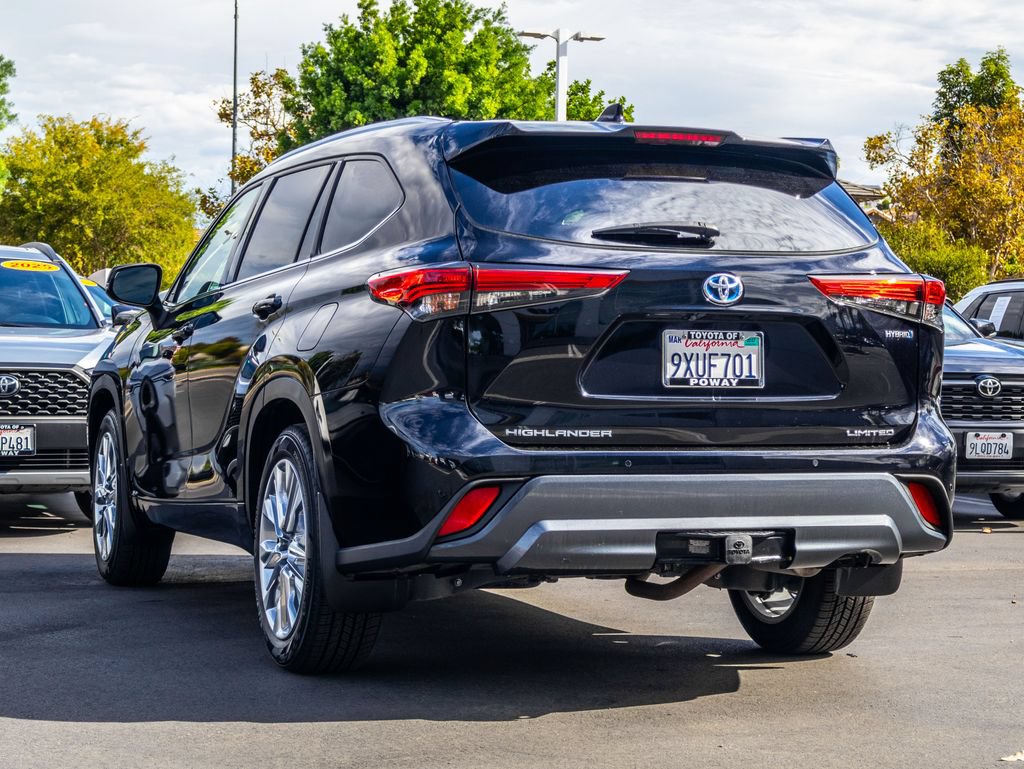Used 2023 Toyota Highlander Limited AWD/4WD image 7