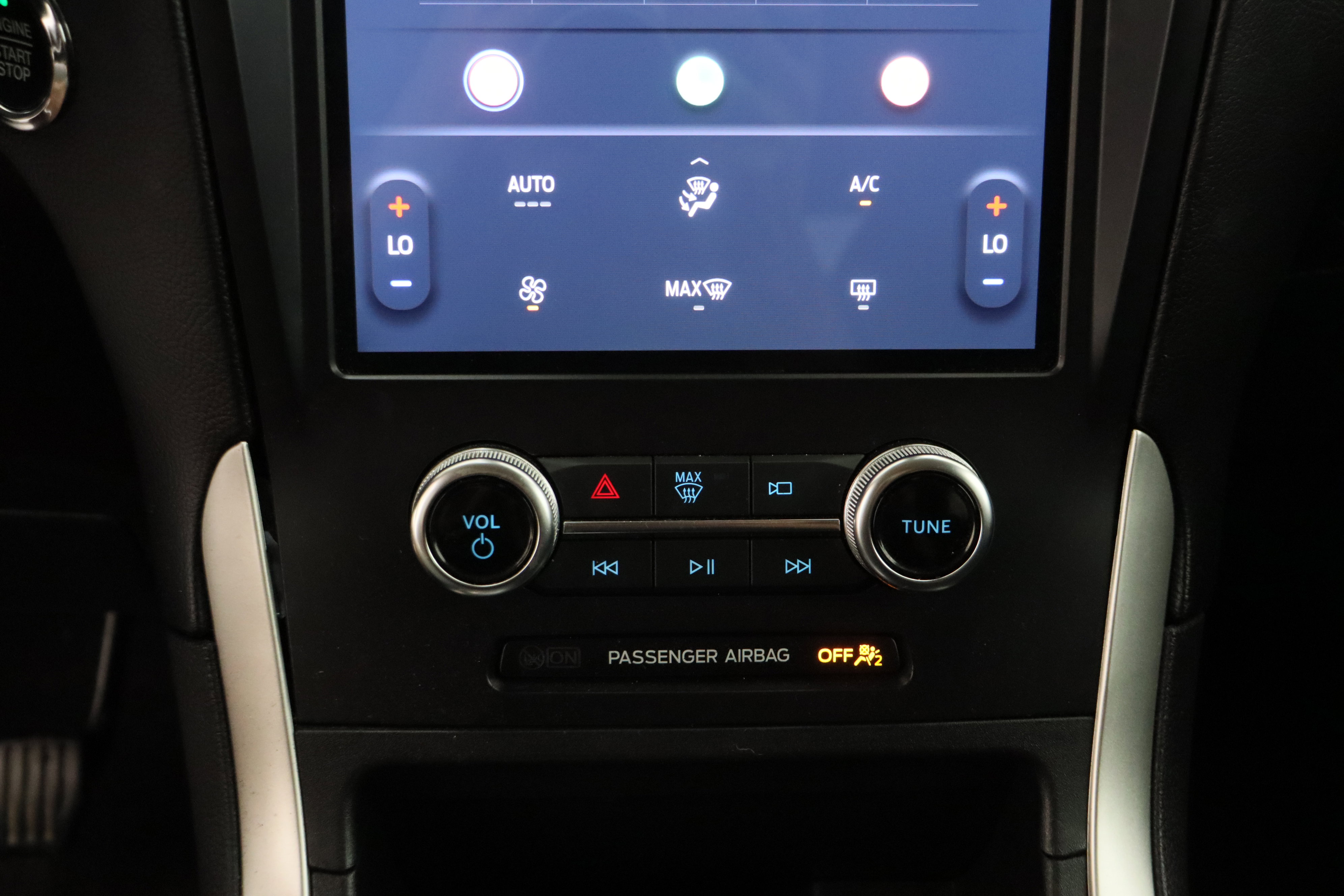 Used 2024 Ford Edge SE AWD/4WD image 19