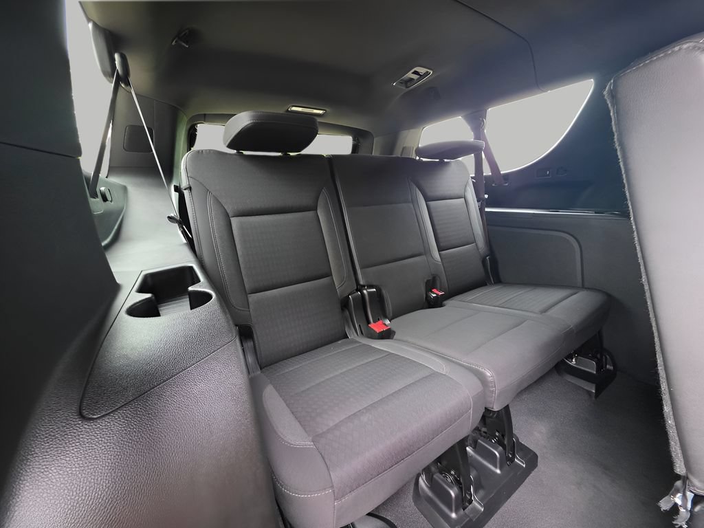 Used 2023 Chevrolet Suburban LS AWD/4WD image 7