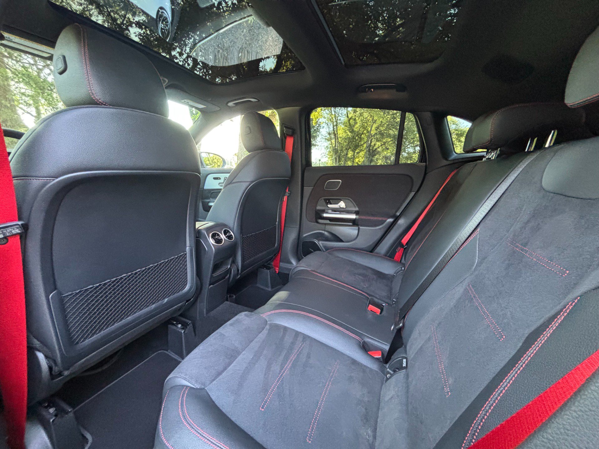 Used 2024 Mercedes-Benz GLA 35 AMG 4MATIC image 27