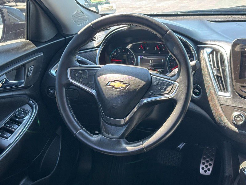 Used 2017 Chevrolet Malibu LT FWD image 12