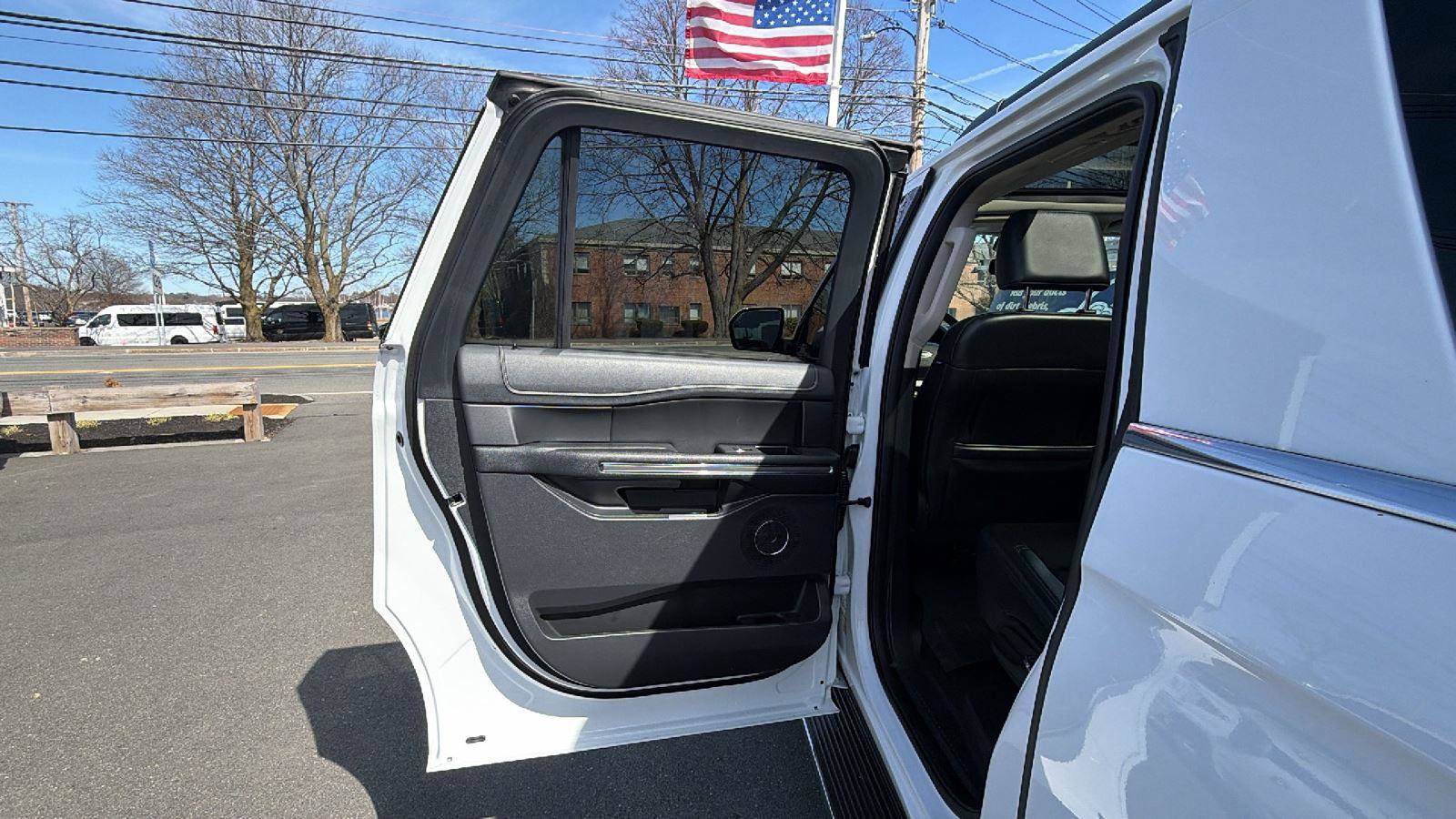 Used 2022 Ford Expedition Max XLT AWD/4WD image 31