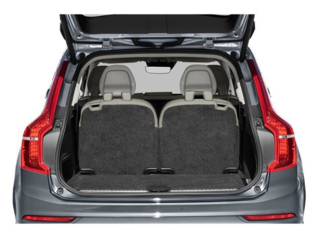 Used 2022 Volvo XC90 T5 Momentum w/ Climate Package image 11