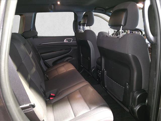 Used 2021 Jeep Grand Cherokee Laredo AWD/4WD image 11