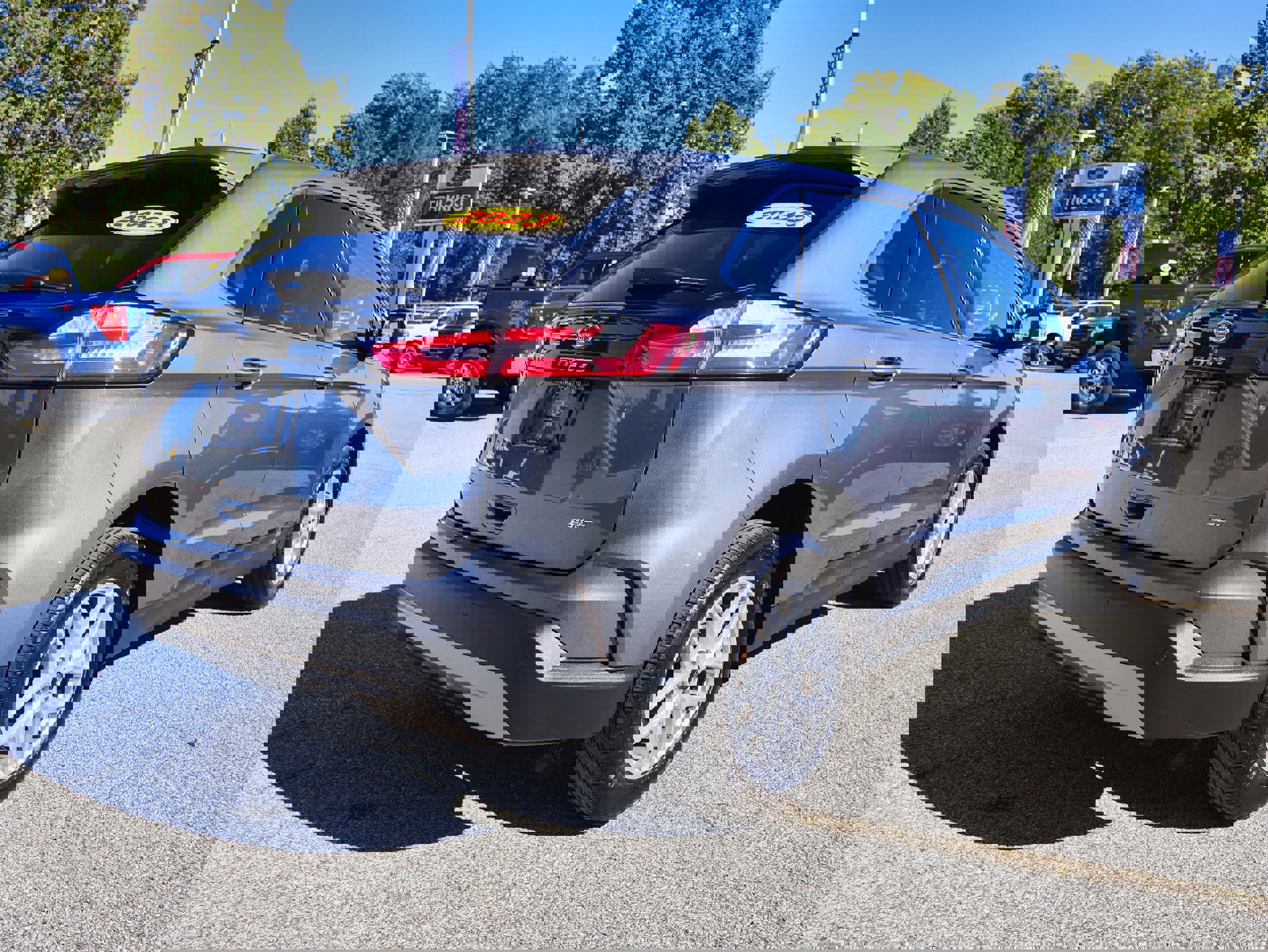 Used 2023 Ford Edge SEL w/ Convenience Package image 5