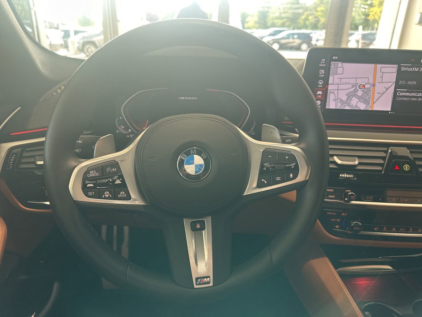 Used 2023 BMW M550i xDrive w/ Dynamic Handling Package image 21