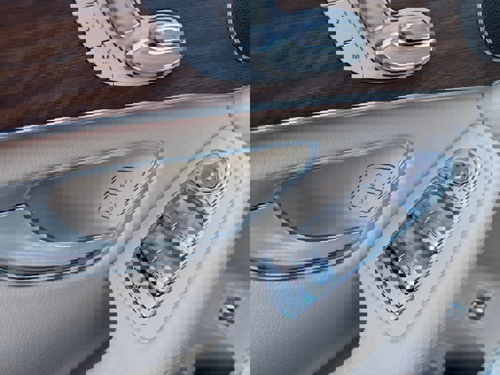 Used 2022 Mercedes-Benz GLC 300 4MATIC image 12