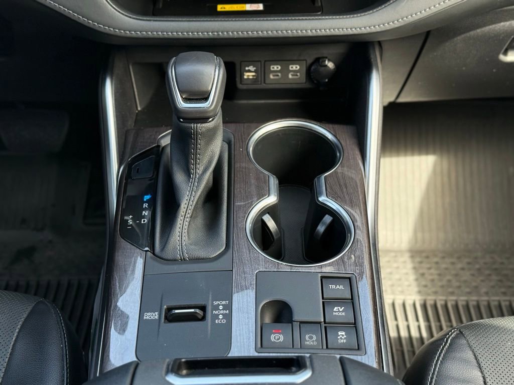 Used 2023 Toyota Highlander Limited image 27