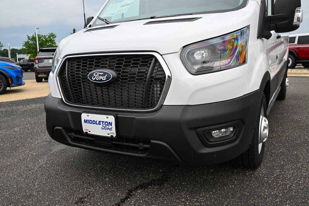 New 2026 Ford Transit 250 148 Medium Roof Extended AWD w/ Exterior Upgrade Package image 11