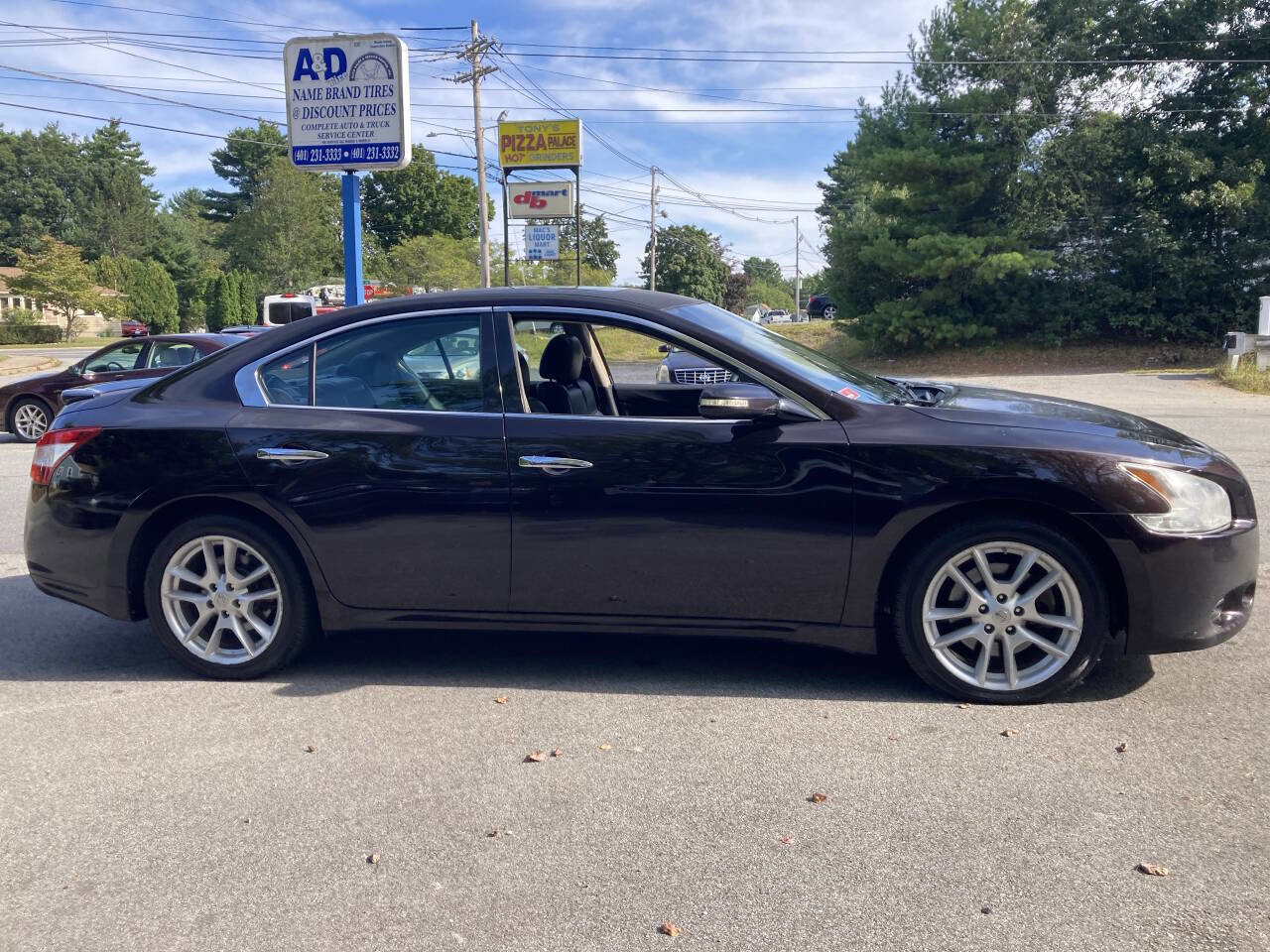 Used 2010 Nissan Maxima 3.5 SV w/ Monitor Pkg image 4