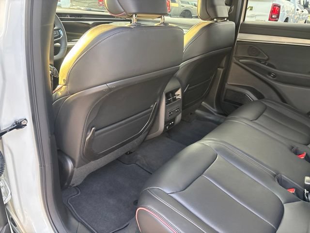 Used 2024 Jeep Wagoneer Launch Edition AWD/4WD image 18