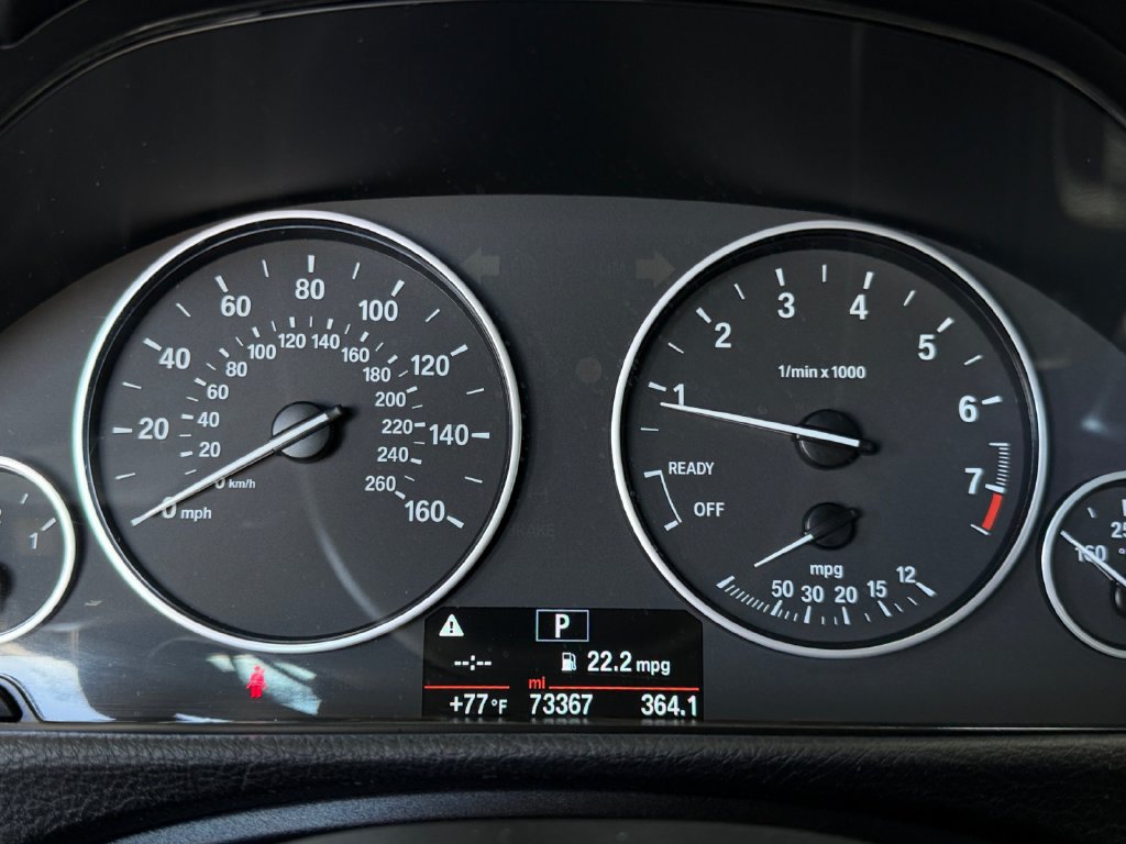 Used 2018 BMW 320i xDrive Sedan AWD/4WD image 18