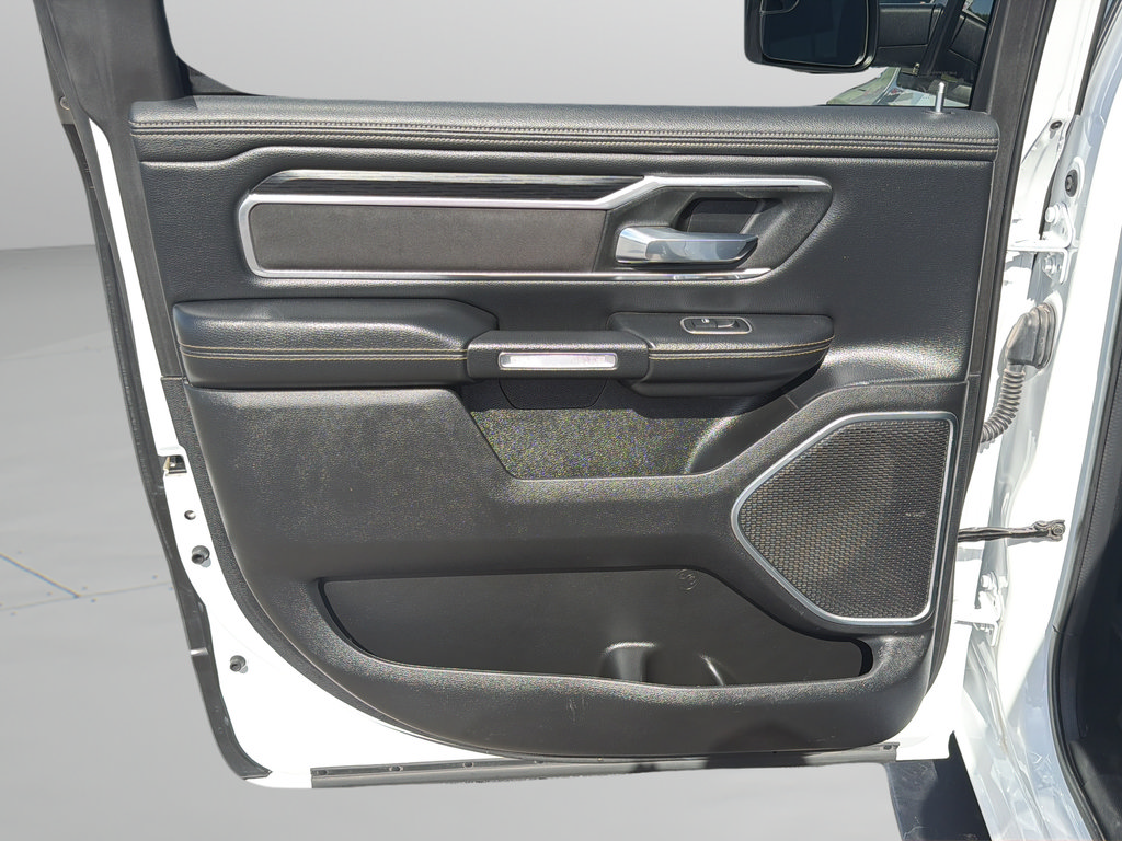 Used 2023 RAM 1500 Laramie w/ Off Road Group AWD/4WD image 14