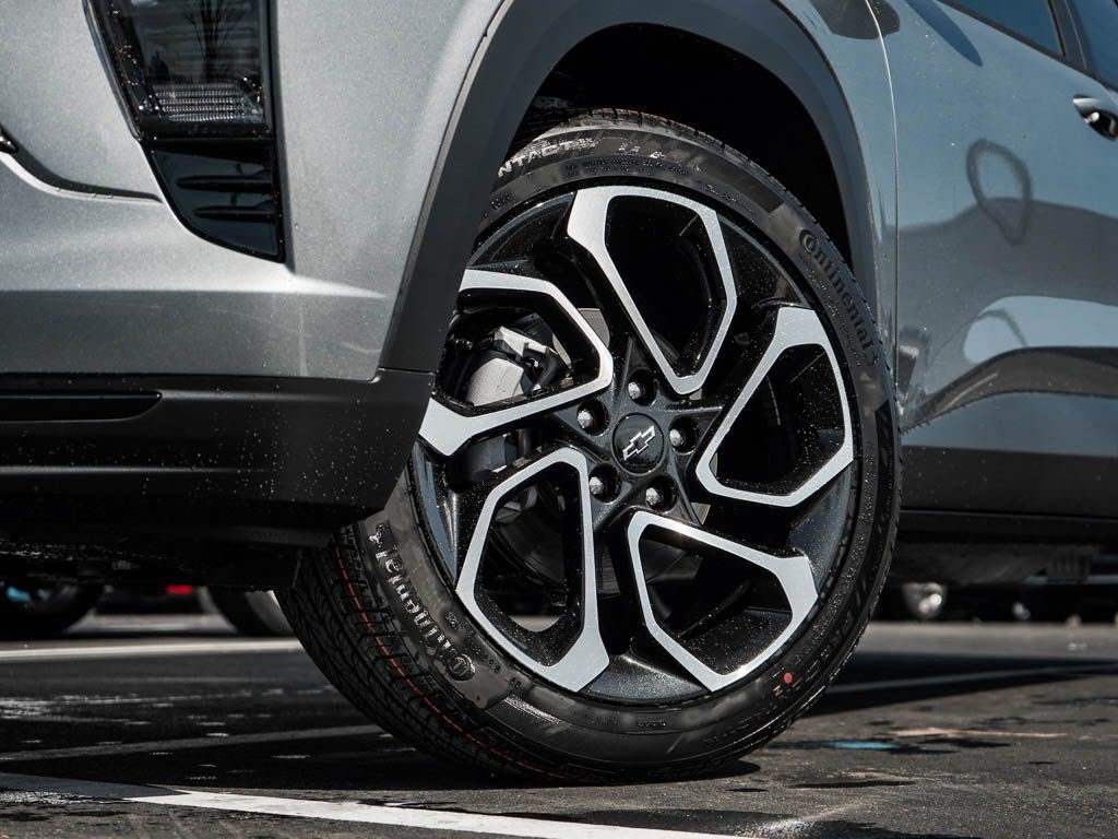 New 2026 Chevrolet Trax RS w/ Driver Confidence Package FWD image 5