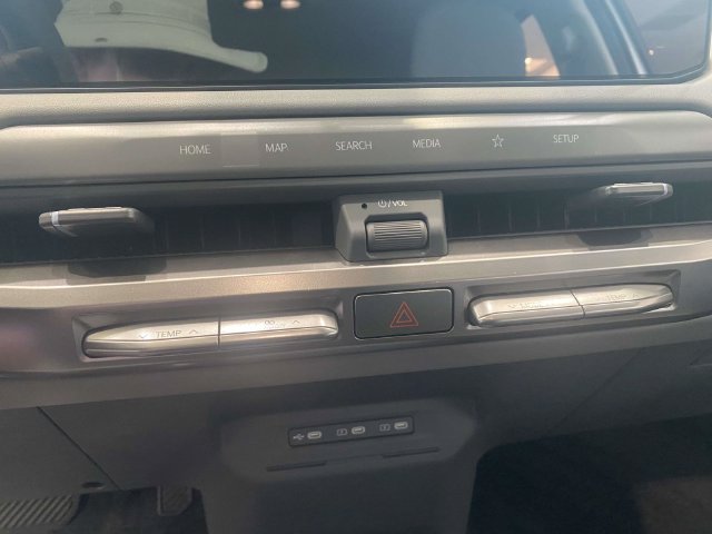 New 2027 Kia EV3 FWD image 15