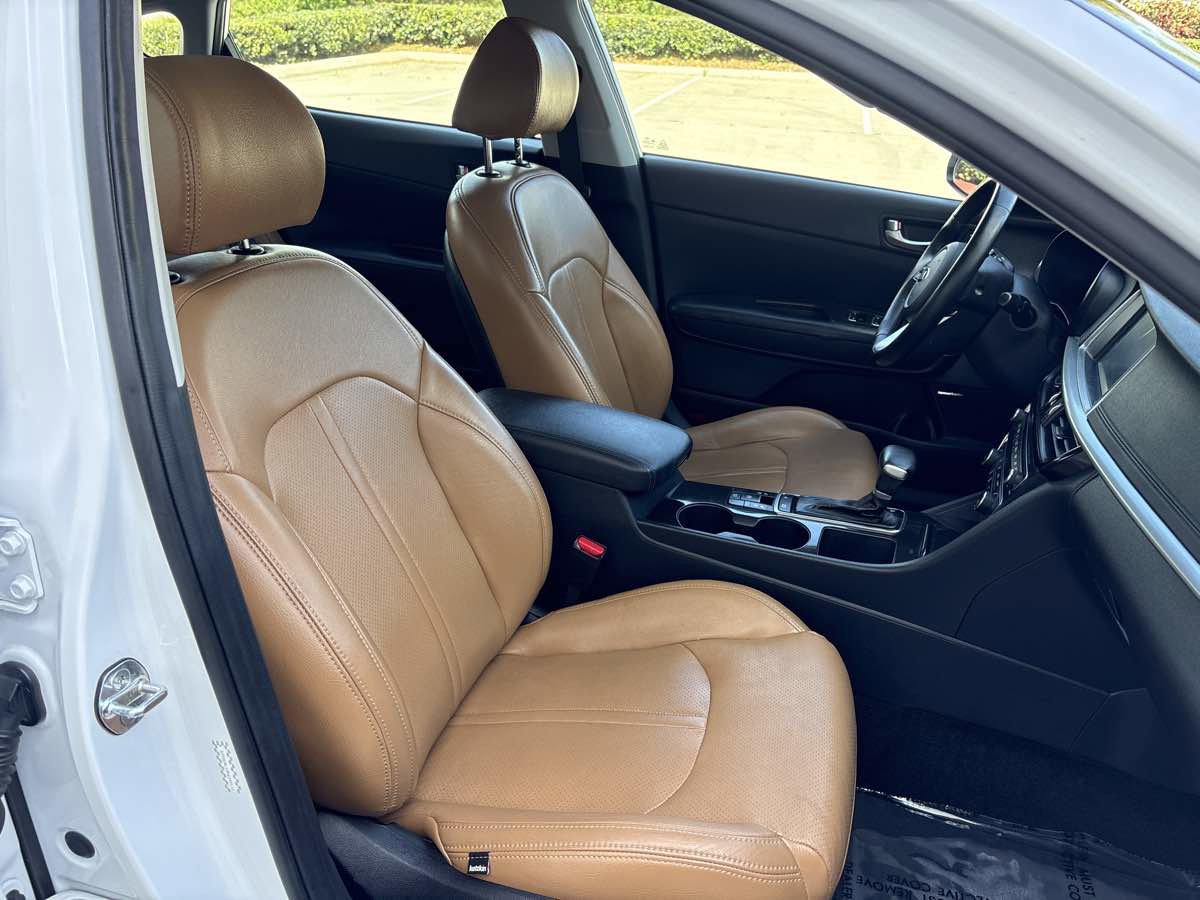 Used 2019 Kia Optima EX w/ EX Premium Package FWD image 18