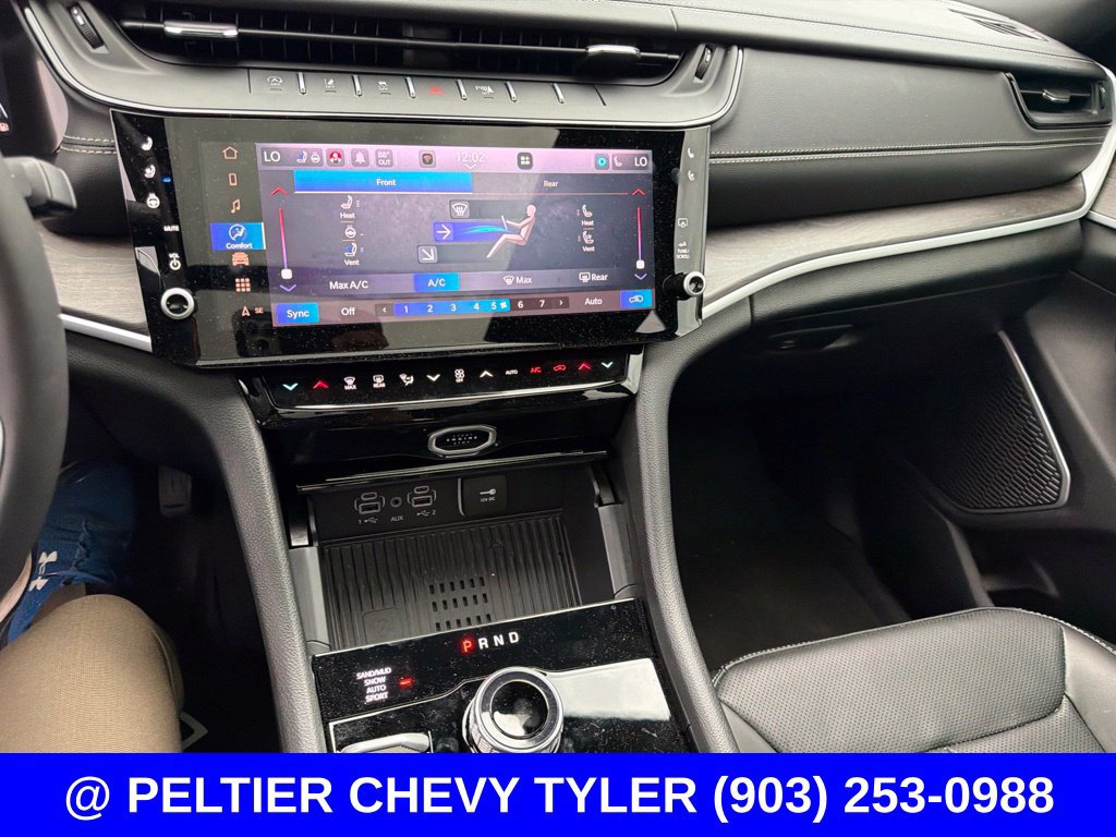 Used 2026 Jeep Grand Cherokee L Limited AWD/4WD image 22