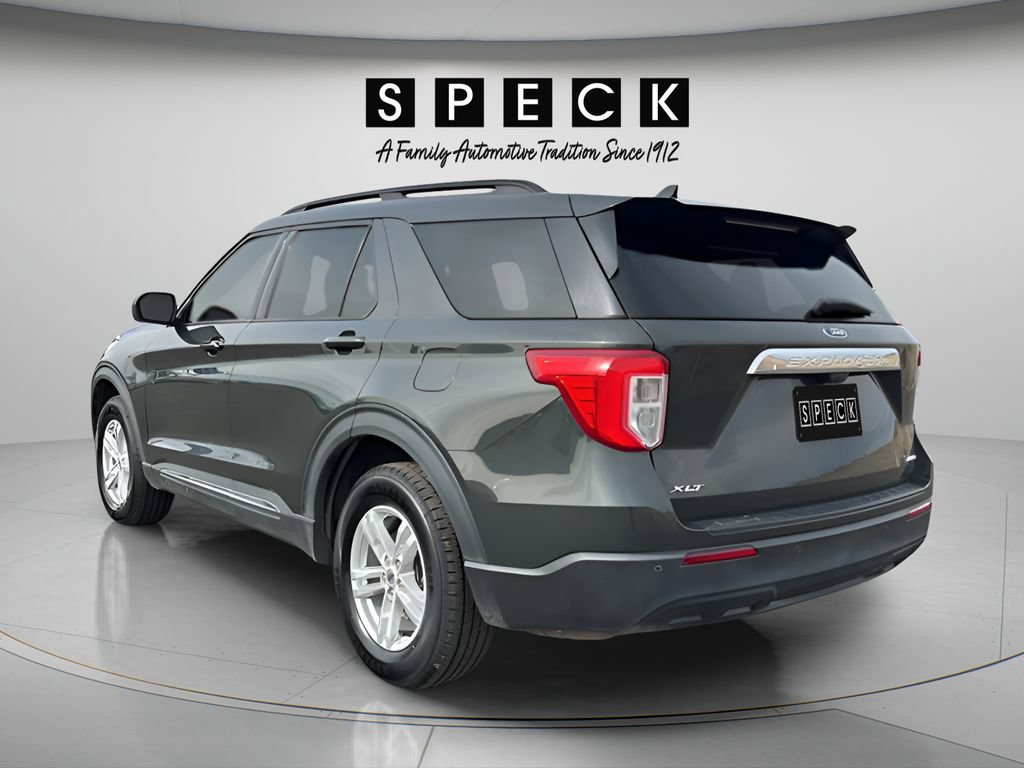 Used 2022 Ford Explorer XLT AWD/4WD image 3