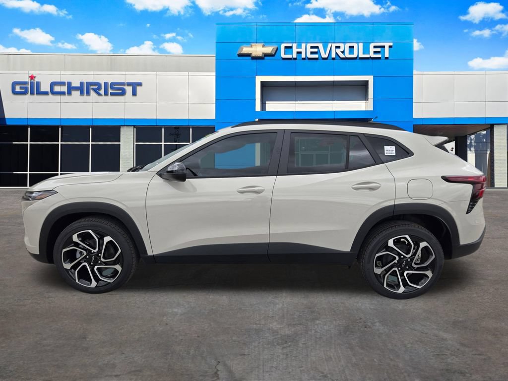 New 2026 Chevrolet Trax RS w/ Sunroof Package FWD image 5