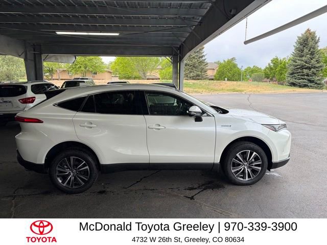 Used 2021 Toyota Venza LE AWD/4WD image 4