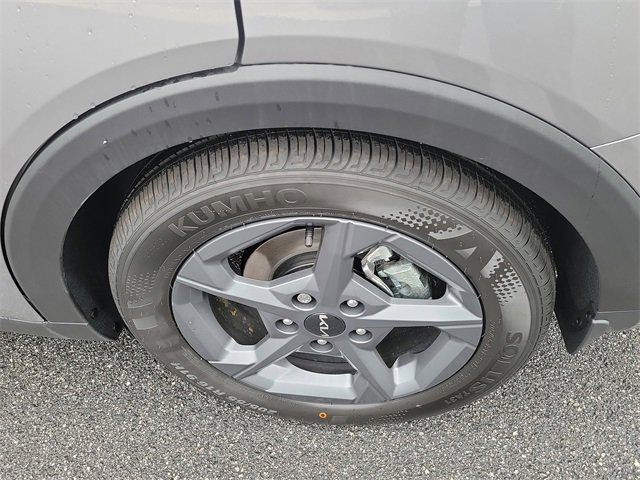 New 2025 Kia K4 LXS image 8