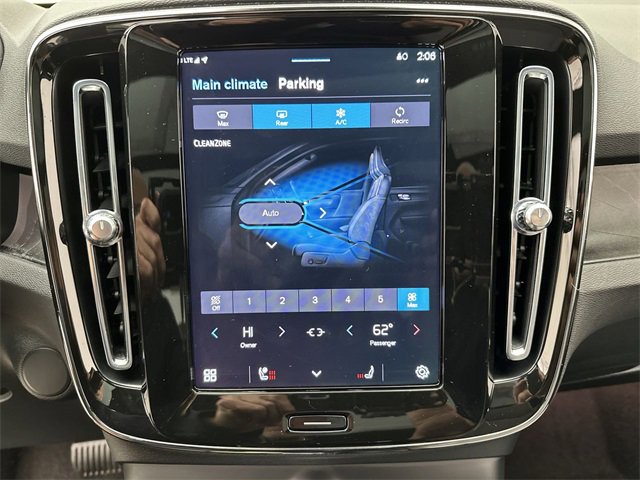 Certified 2023 Volvo XC40 Recharge Ultimate image 18