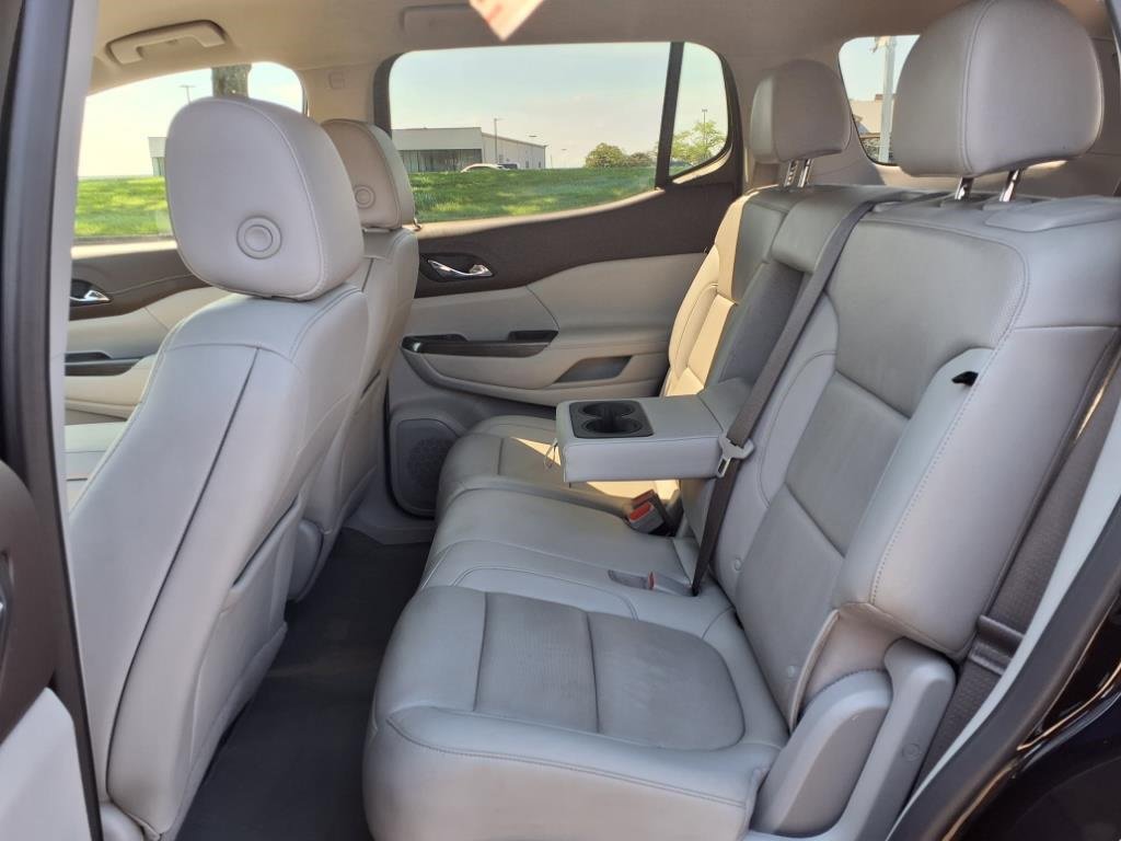 Certified 2023 GMC Acadia SLT image 29