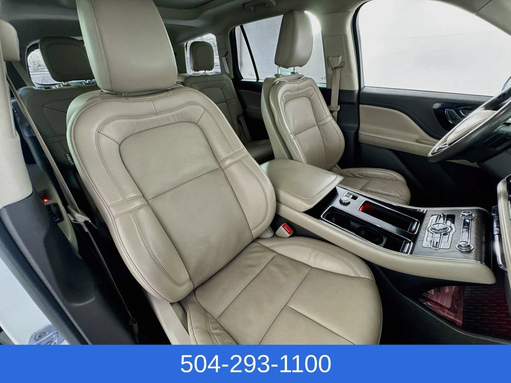 Used 2021 Lincoln Aviator Reserve w/ Equipment Group 201A RWD image 32