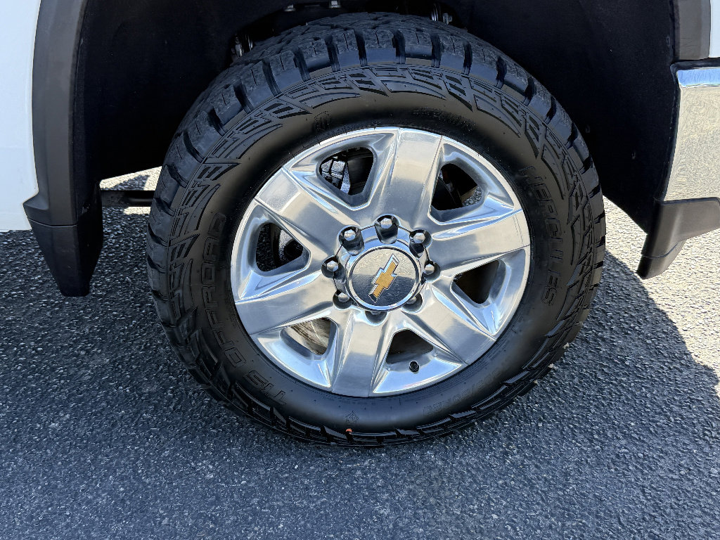 Used 2023 Chevrolet Silverado 2500 LTZ AWD/4WD image 29