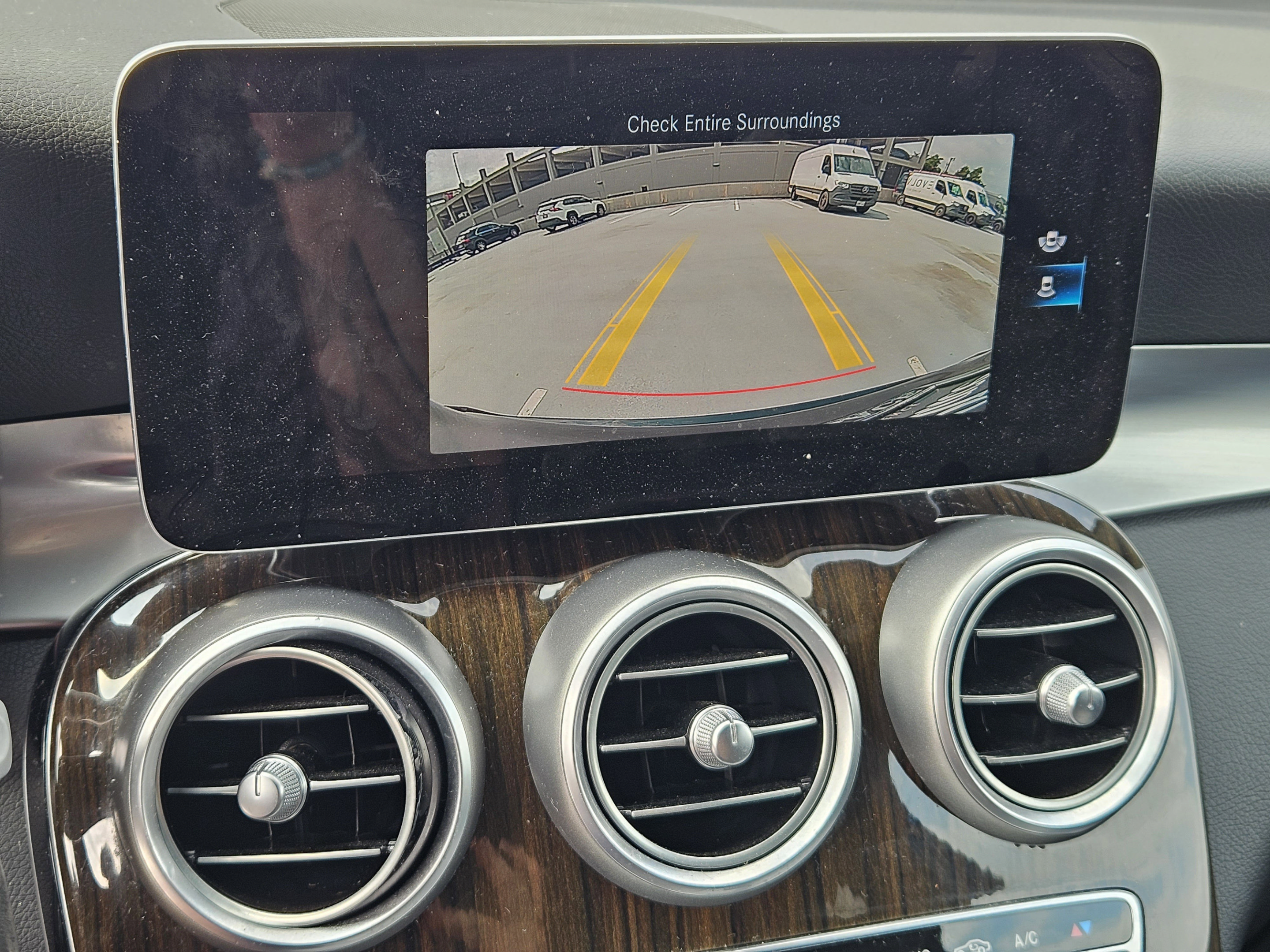 Used 2020 Mercedes-Benz GLC 300 image 24