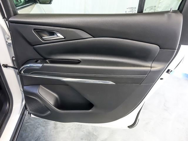 Used 2024 Chevrolet Traverse LT image 33