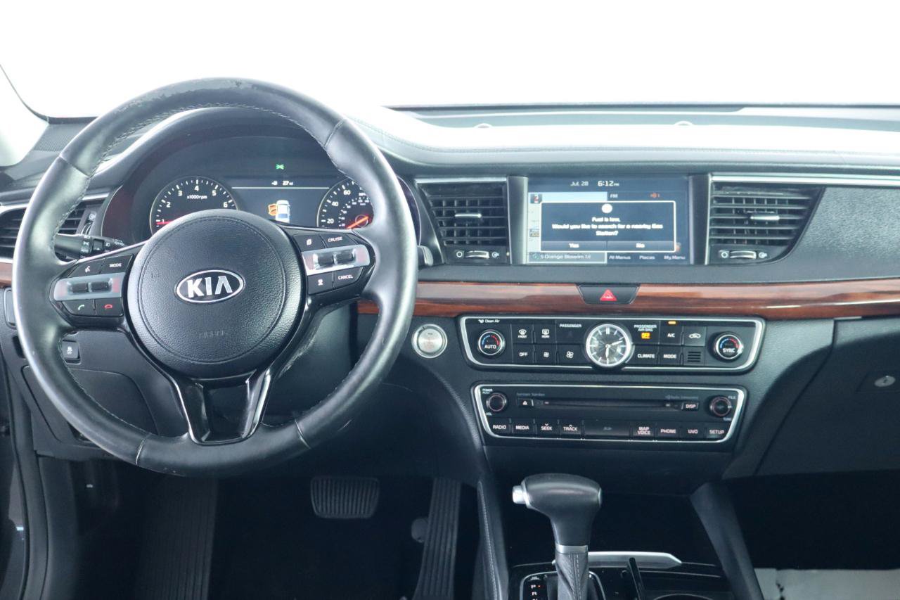 Used 2017 Kia Cadenza Technology FWD image 17