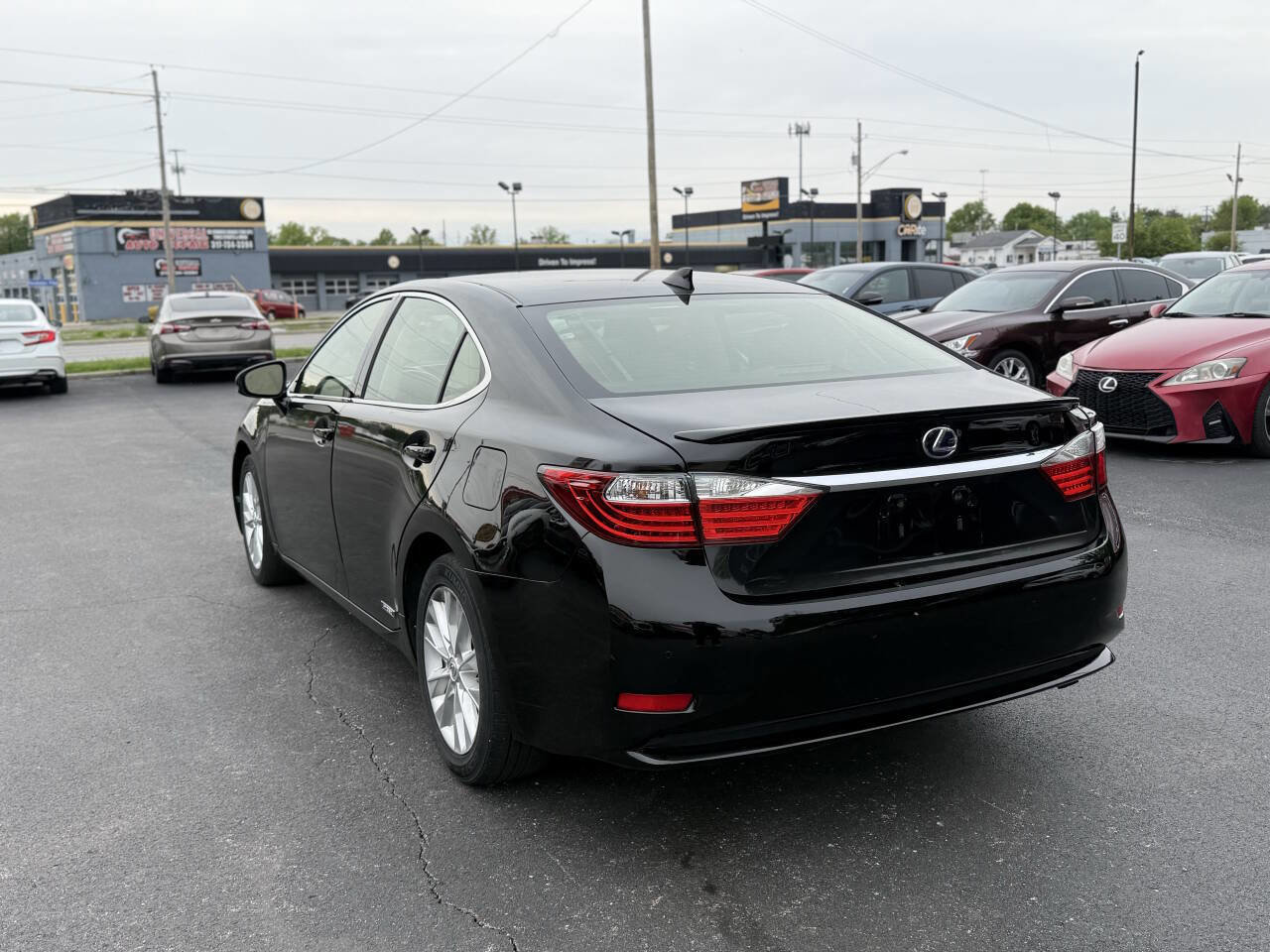 Used 2015 Lexus ES 300h w/ Navigation System Package FWD image 3