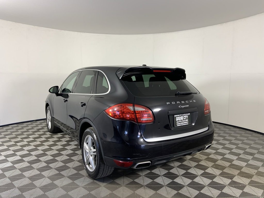 Used 2014 Porsche Cayenne w/ Basic Package image 7