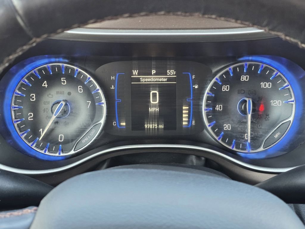 Used 2018 Chrysler Pacifica Touring-L FWD image 14
